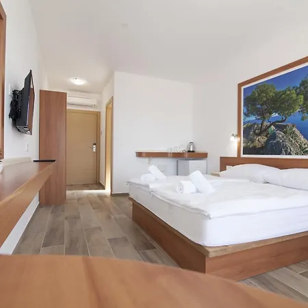 Отель Amorena - Adults Only Бол