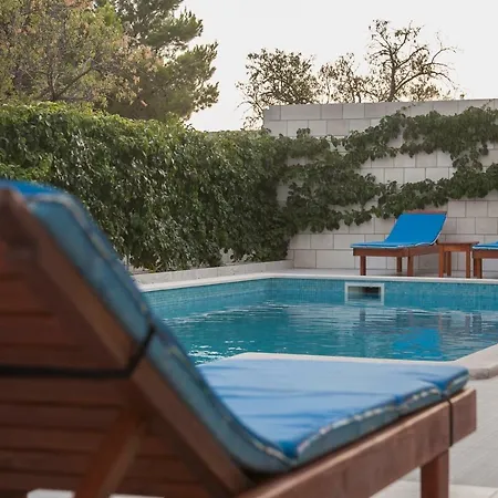 Amorena - Adults Only