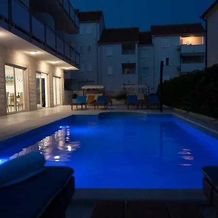 Amorena - Adults Only 4*