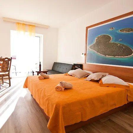 Amorena - Adults Only 4*