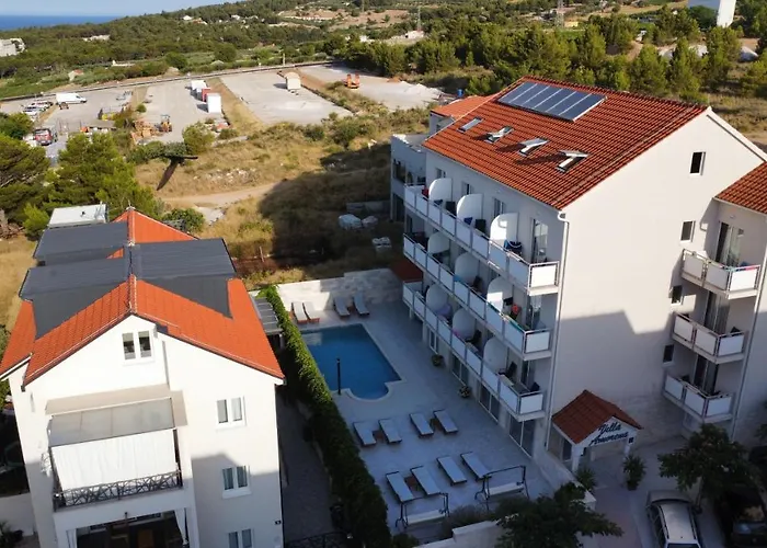 Amorena - Adults Only