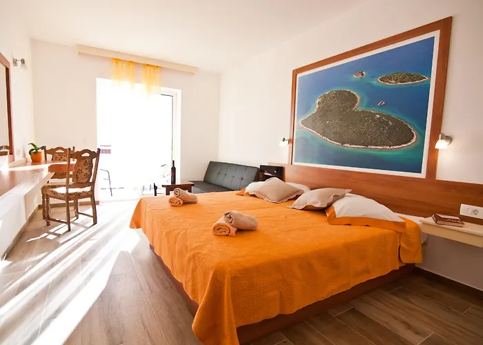 Amorena - Adults Only 4*