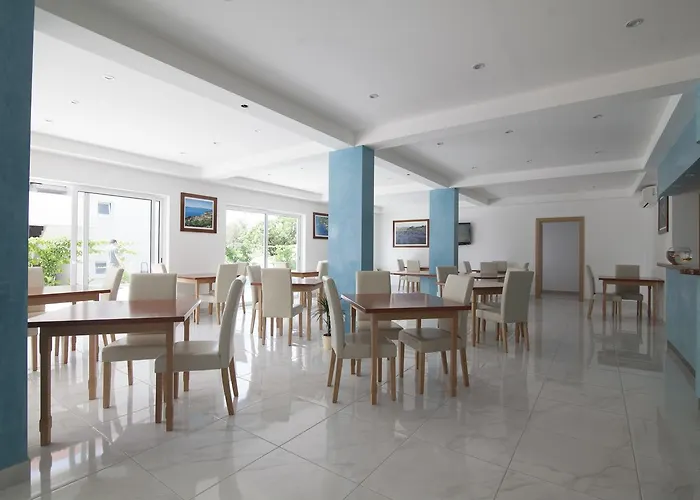 Amorena - Adults Only Hotel Bol