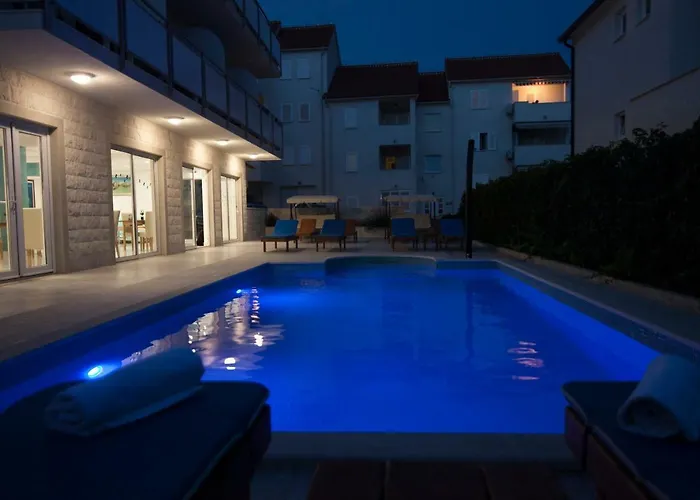 Amorena - Adults Only 4*